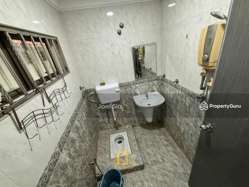 For Rent - Bandar Bukit Tinggi Double Storey 22x70 Fully Renovated n Extended House For Rent